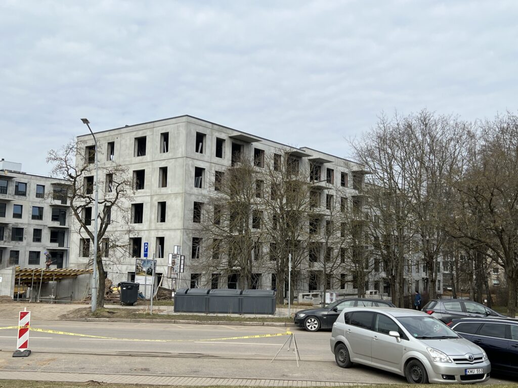 Karoliniškių namai 2 etapas (Sausio 13-osios g. 31) - Daugiabutis - statybų nuotraukos