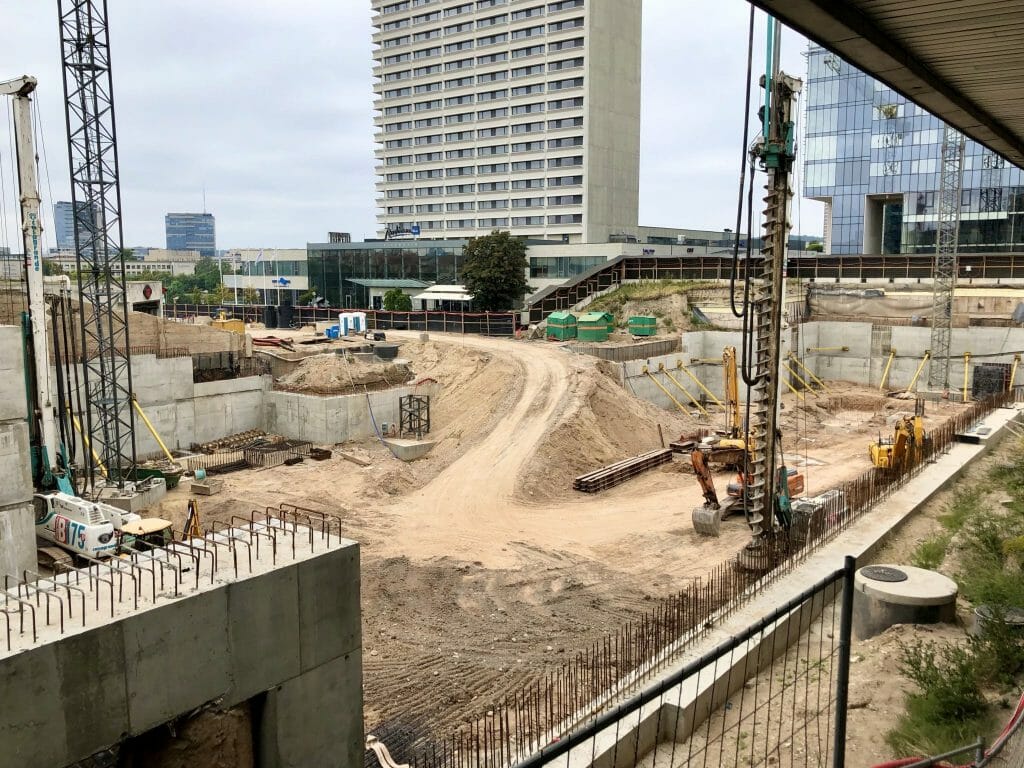 Artery (Konstitucijos pr. 18B) - Biroju centrs - būvdarbu attēli