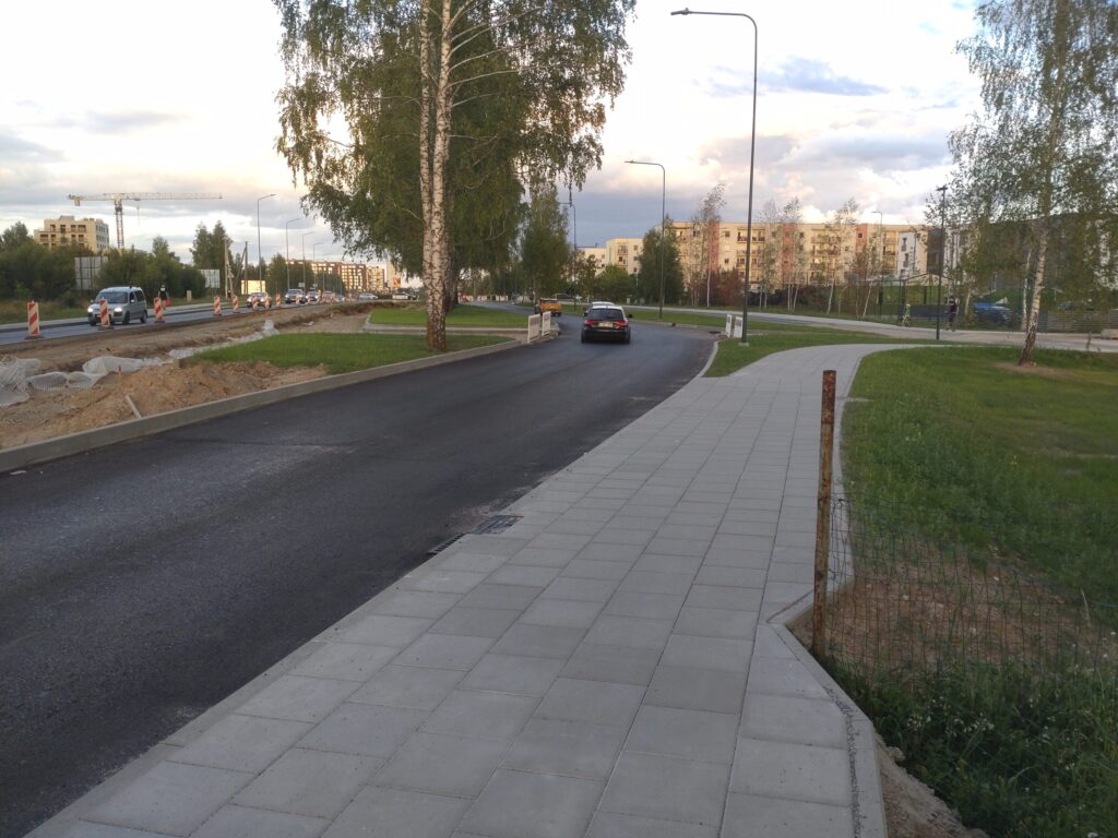 Pilaitės pr. ir Elbingo g. sankryža (Pilaitės pr.) - Jalgrattatee, Tänav - ehituse fotod