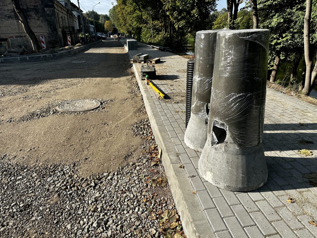 Neries kairiosios krantinės 1 etapas (B atkarpa) (Sluškų g., P. Vileišio g.) - Jalgrattatee, Promenaad - ehituse fotod