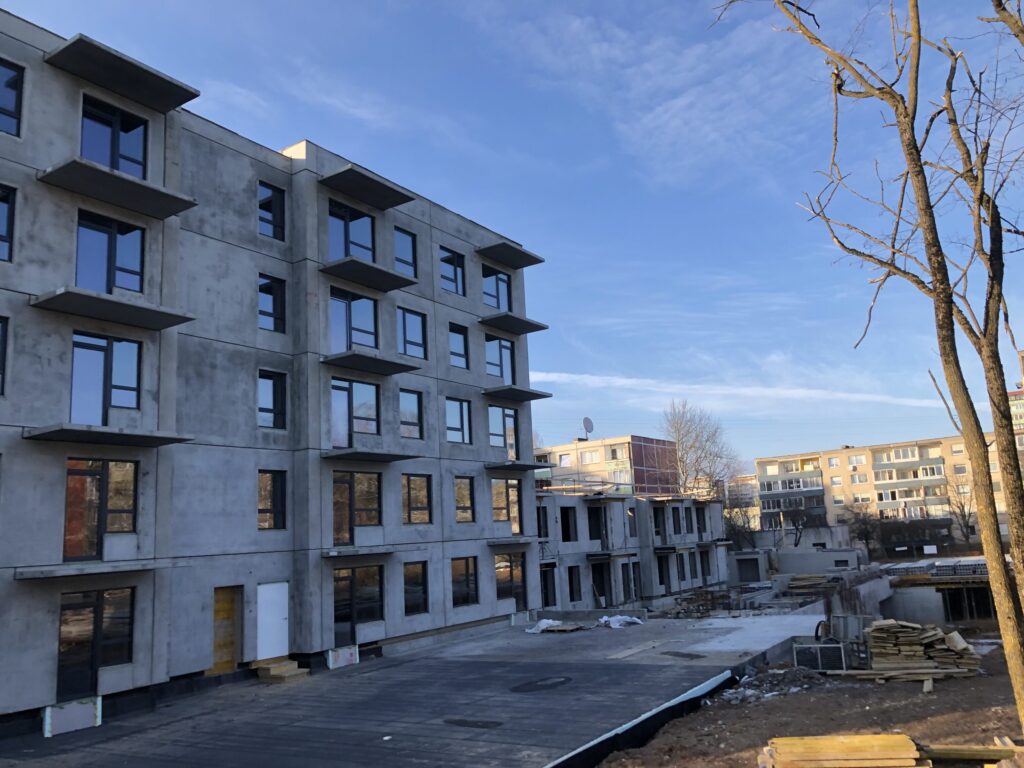 Karoliniškių namai 1 etapas (Sausio 13-osios g. 31) - Hotel, Multi apartment - construction photos