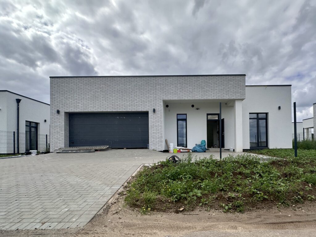 Moluvėnų g. 2, 4, 6, 8, 26, 28, 30, 32, Rykantų g. 7, 9 (Moluvėnų g. 2, 4, 6, 8, 26, 28, 30, 32, Rykantų g. 1, 3, 7, 9) - Private house community - construction photos