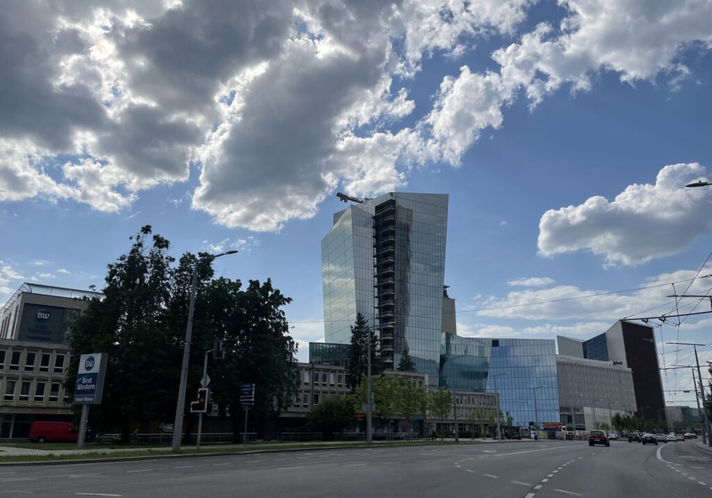 Artery (Konstitucijos pr. 18B) - Biroju centrs - būvdarbu attēli