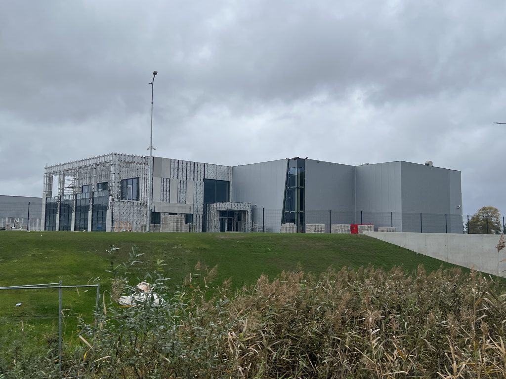 Adampolis - žemės ūkio technikos servisas (Erdvės g. 11, Ramučiai) - Autosalons / Auto apkalpošanas centrs, Noliktava / Izplatīšanas centrs - būvdarbu attēli