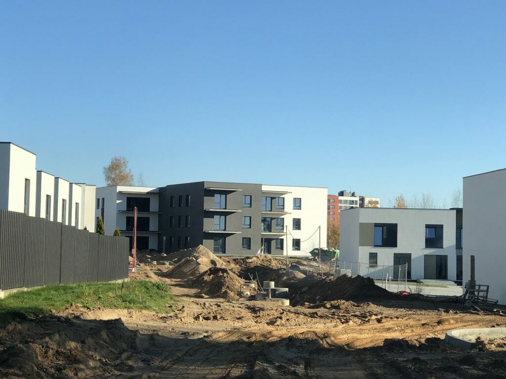 Pilaitės namai (Tilžės g. 47, 53, 55, 57, 59, 60, 61, 63, 65, 67, Gumbinės g. 8, 12, 14, Virbalio g. 4, Tolminkiemio g. 50) - Rindu mājas - būvdarbu attēli