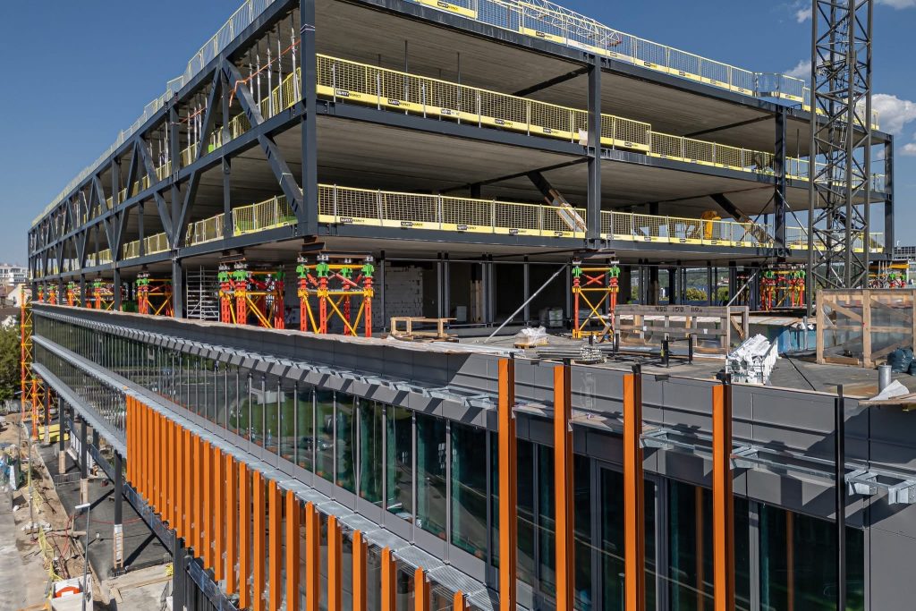 Sąvaržėlė (Konstitucijos pr. 14A) - Office center - construction photos