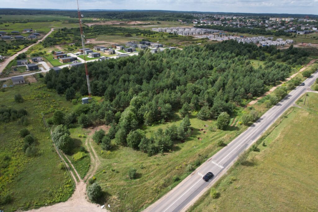 Baltai (Zubiškių g. 77, 79, 81, 83, 85, 87, 89, 91, 93, 95, 97, 99, 101, 103, 111, 113, 119, 121, 127, 129, 135, 163, 165, 167, 169) - Row housing - construction photos