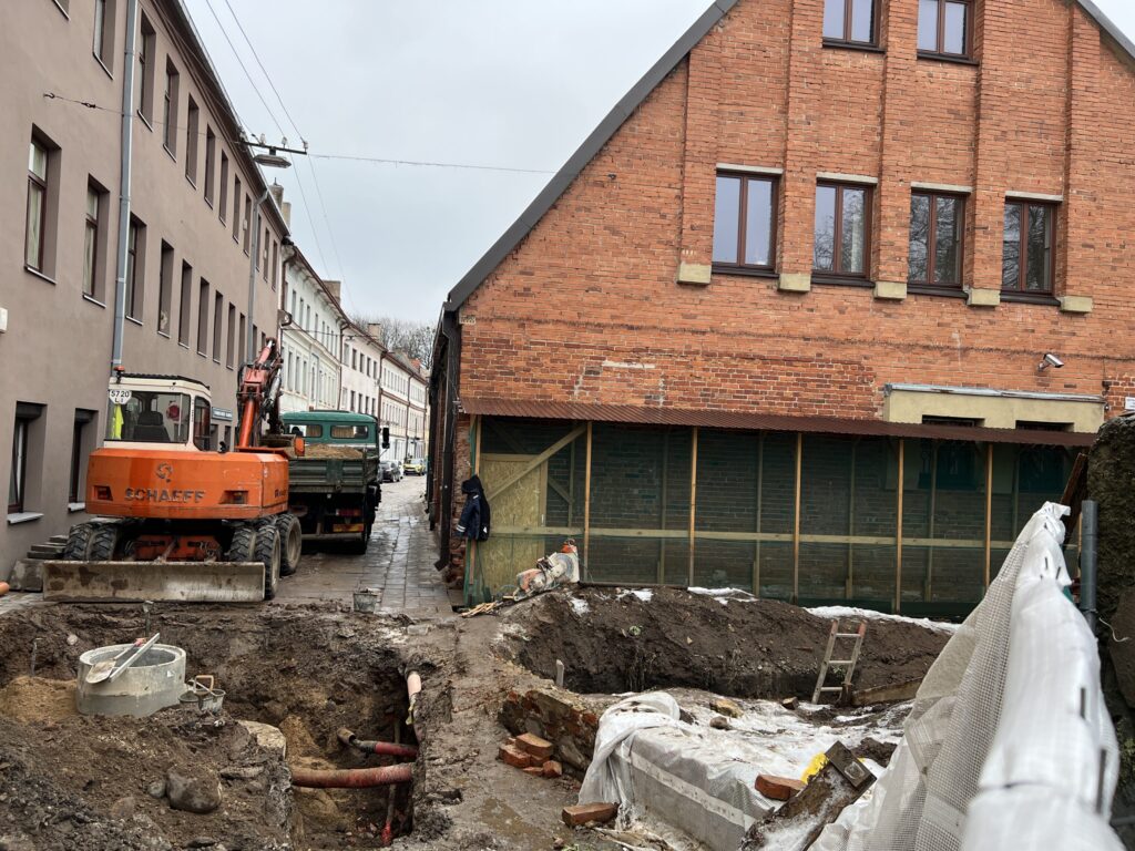 Kauno Maironio universitetinės gimnazijos sporto salė (Gimnazijos g. 3) - Sports arena - construction photos