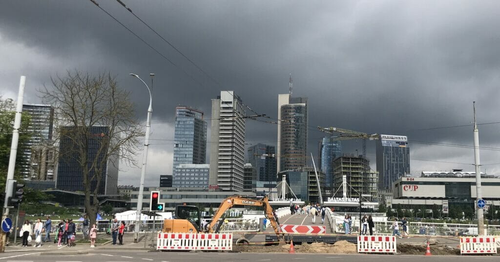 Artery (Konstitucijos pr. 18B) - Biroju centrs - būvdarbu attēli