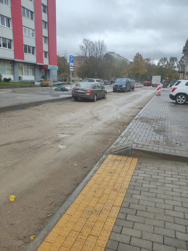 Įvažiuojamasis kelias į Taikos pr. 101 (Taikos pr. 101) - Iela - būvdarbu attēli