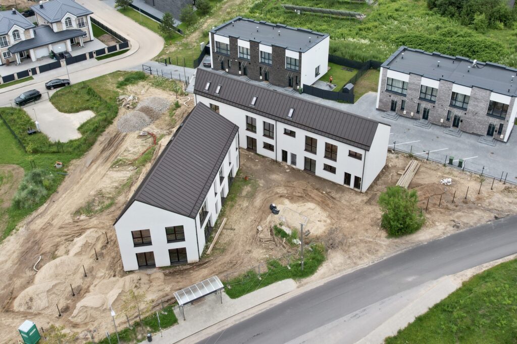Prie skvero (Ašmenėlės g. 40) - Row housing - construction photos