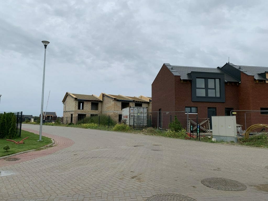 Bachmano Žemė (Vėluvos g. 1, 2, 3, 4 - 47, Eitkūnų g. 6, 6A, 8, 8A - 30, 30A, Tolminkiemio g. 1, 2, 3, 4 - 69) - Privātmāju kopienas, Rindu mājas - būvdarbu attēli