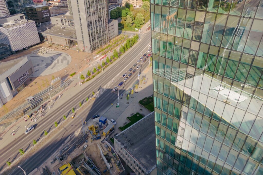 Artery (Konstitucijos pr. 18B) - Biroju centrs - būvdarbu attēli