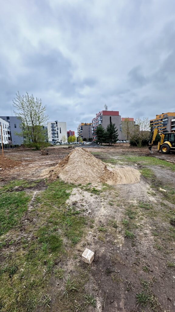 Naujosios Pilaitės skveras (Mažosios Lietuvos skveras) (M. Jankaus g.) - Skveras - statybų nuotraukos