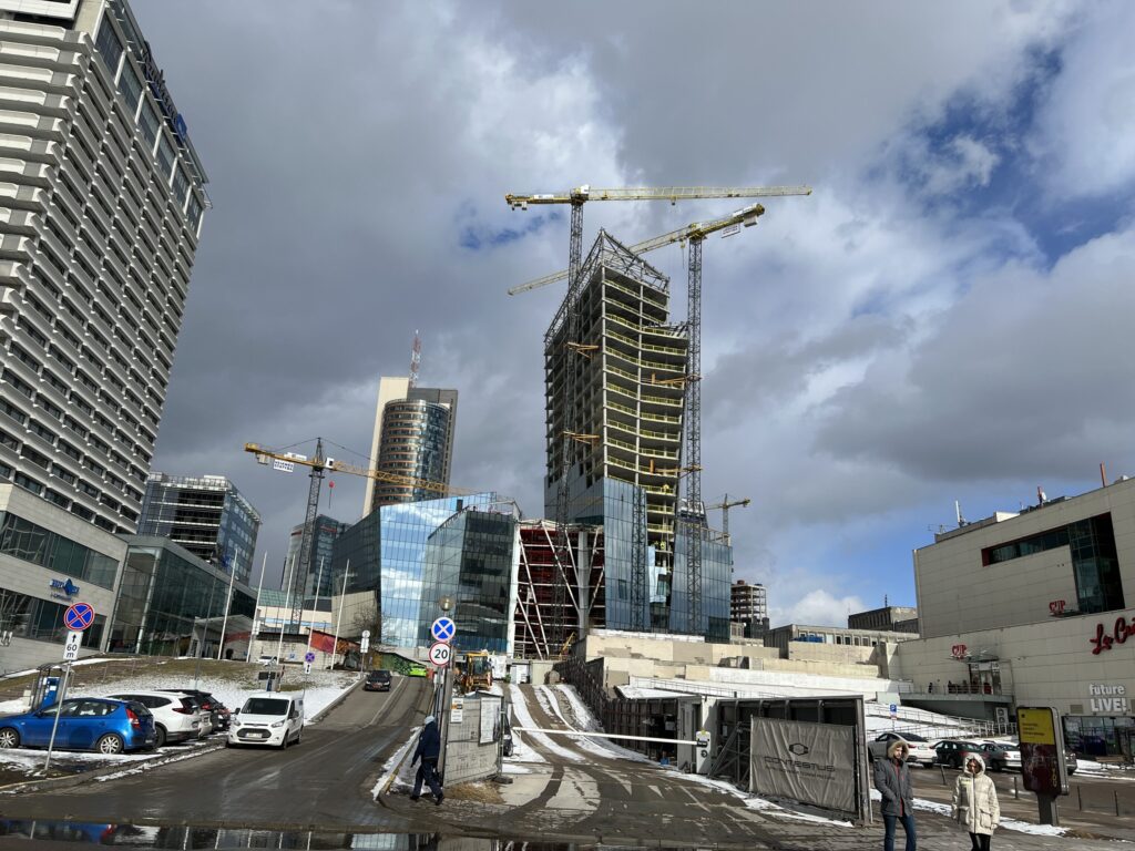 Artery (Konstitucijos pr. 18B) - Biroju centrs - būvdarbu attēli