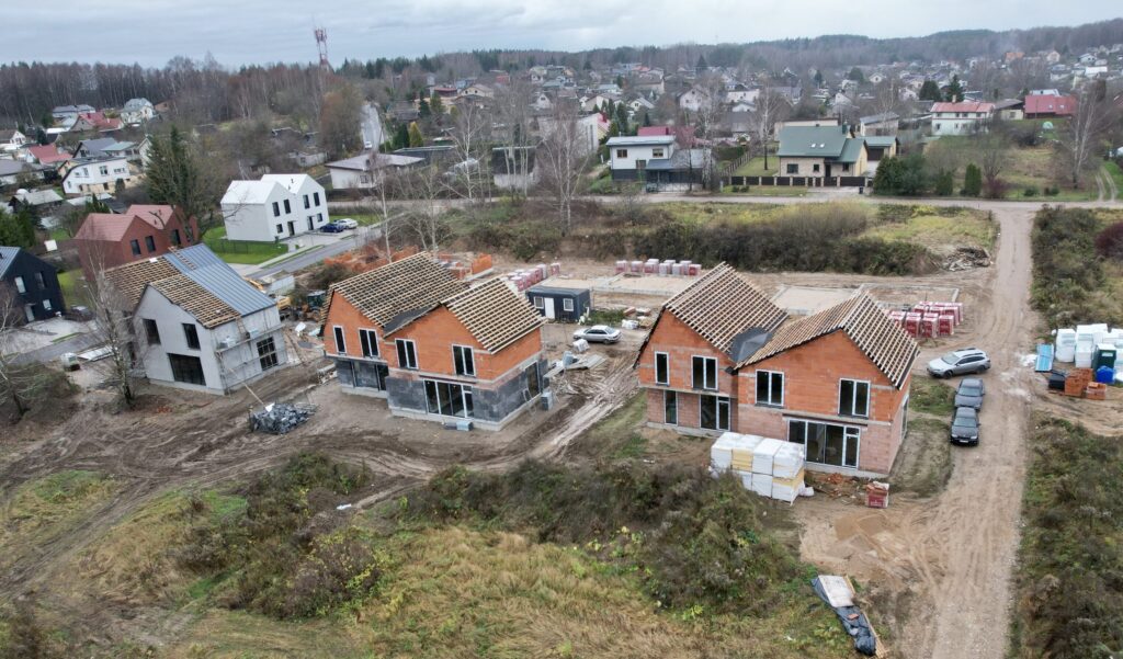 Ąžuolo kvartalas 2 etapas (Bernotų g. 4, 6, 8, 19, 21, 23) - Row housing - construction photos