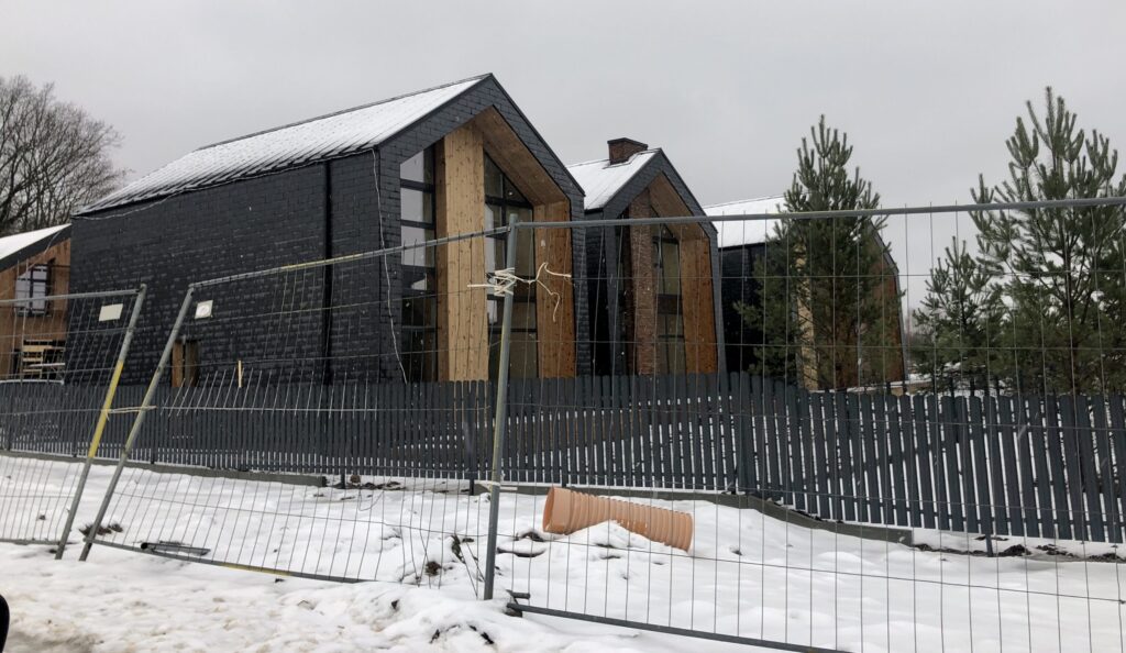 Pušų panorama 1 etapas (Kazio Bizausko g. 53, 55, Stasio Šilingo g. 92, 94, 96, 98, 100, 102) - Row housing - construction photos