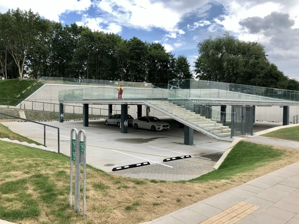 G. Baravyko g. 10 (Gedimino Baravyko g. 10) - Büroohoone, Parkimishoone - ehituse fotod