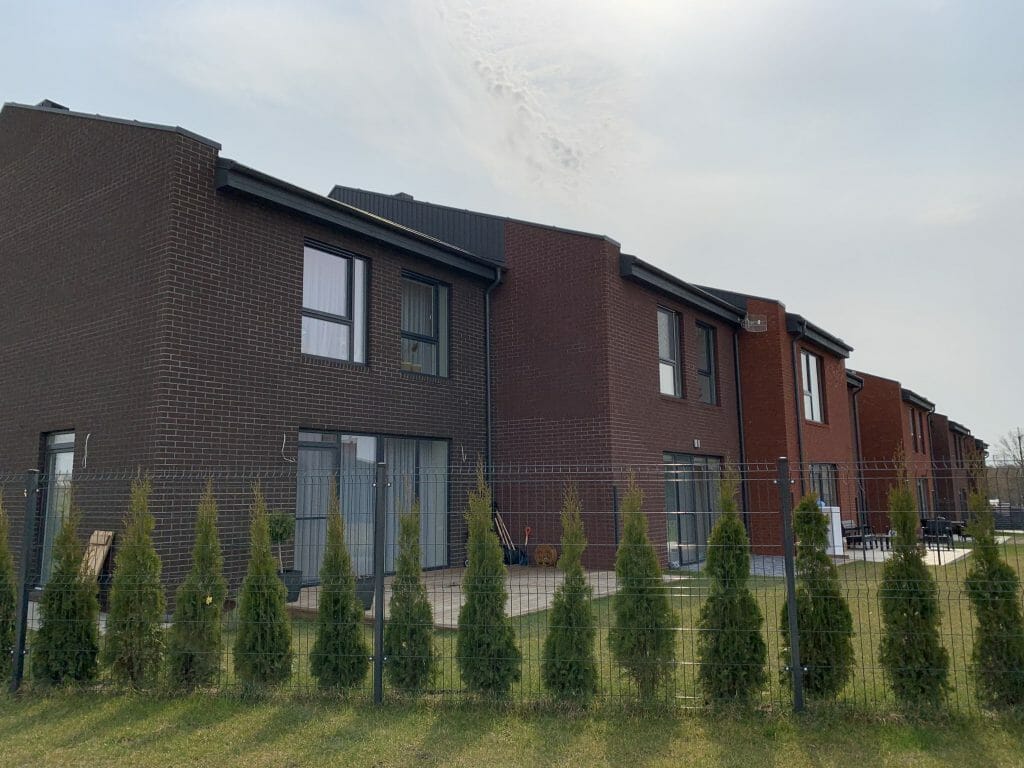 Bachmano Žemė (Vėluvos g. 1, 2, 3, 4 - 47, Eitkūnų g. 6, 6A, 8, 8A - 30, 30A, Tolminkiemio g. 1, 2, 3, 4 - 69) - Privātmāju kopienas, Rindu mājas - būvdarbu attēli