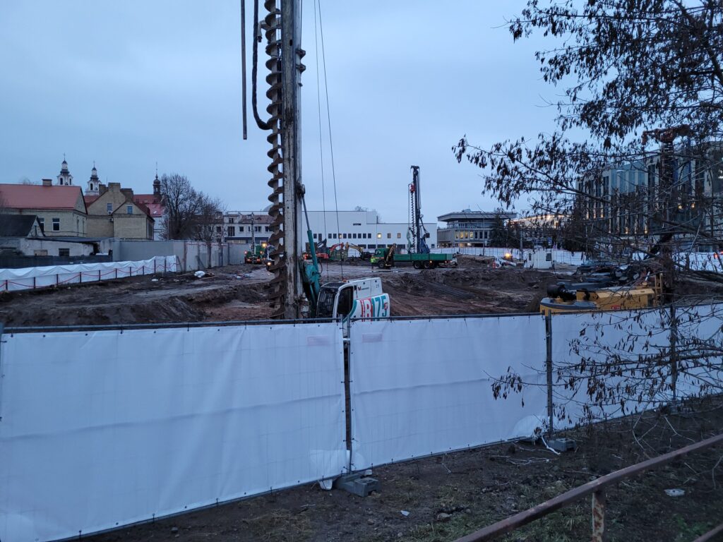 Sąvaržėlė (Konstitucijos pr. 14A) - Office center - construction photos