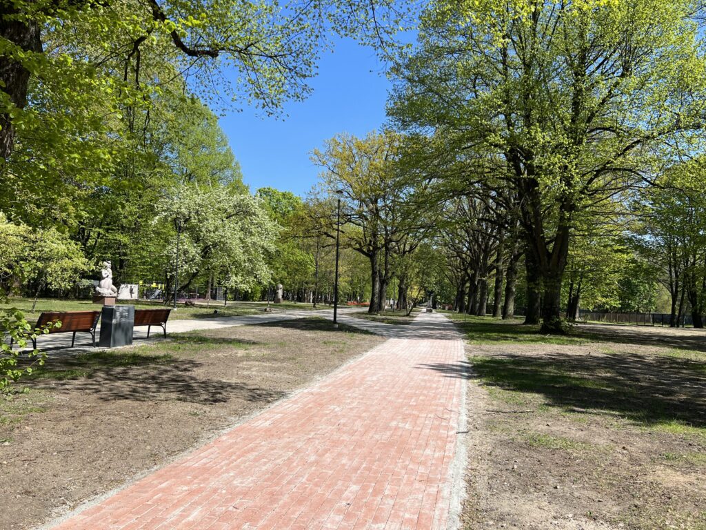 Skulptūrų parkas (K. Donelaičio g. 6B) - Park - ehituse fotod