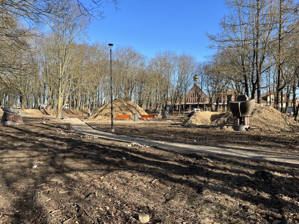 Skulptūrų parkas (K. Donelaičio g. 6B) - Park - ehituse fotod