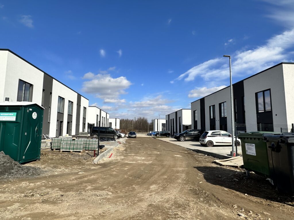 22 kaimynai (Kaimynų g. 157) - Ridaelamu - ehituse fotod