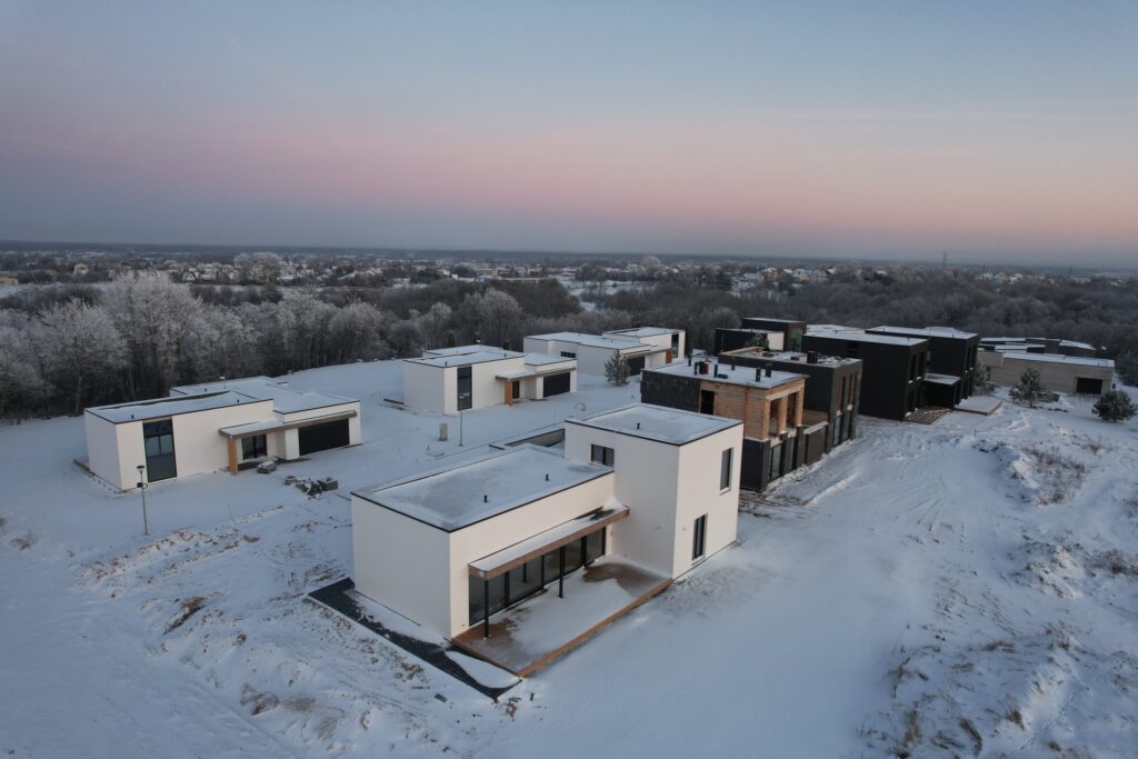 Draustinio namai (Lietaviškių g. 82, 82A, 82B, 82C, 82D, 82E, 84B, 84C, 86, 86B, 86C, 86E) - Private house community, Row housing - construction photos