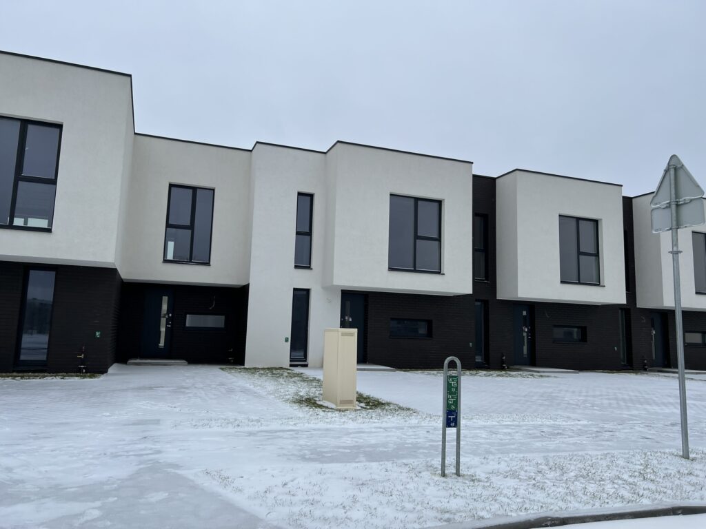 Pilaitės namai (Tilžės g. 47, 53, 55, 57, 59, 60, 61, 63, 65, 67, Gumbinės g. 8, 12, 14, Virbalio g. 4, Tolminkiemio g. 50) - Rindu mājas - būvdarbu attēli