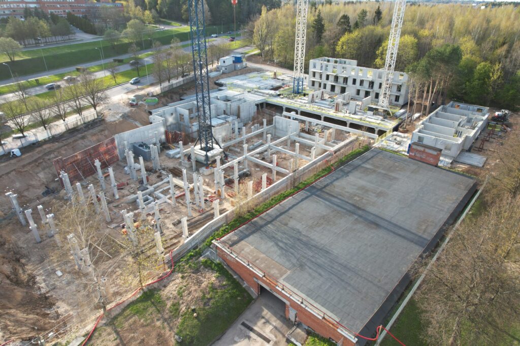 Jomanto parkas 1-2 etapai (Baltupio g. 61A) - Multi apartment - construction photos