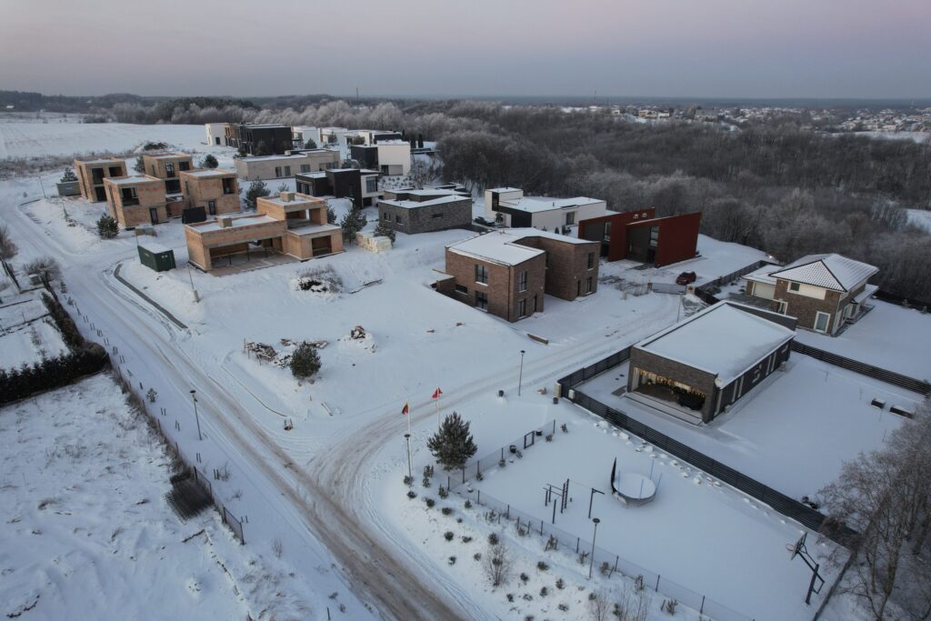 Draustinio namai (Lietaviškių g. 82, 82A, 82B, 82C, 82D, 82E, 84B, 84C, 86, 86B, 86C, 86E) - Private house community, Row housing - construction photos