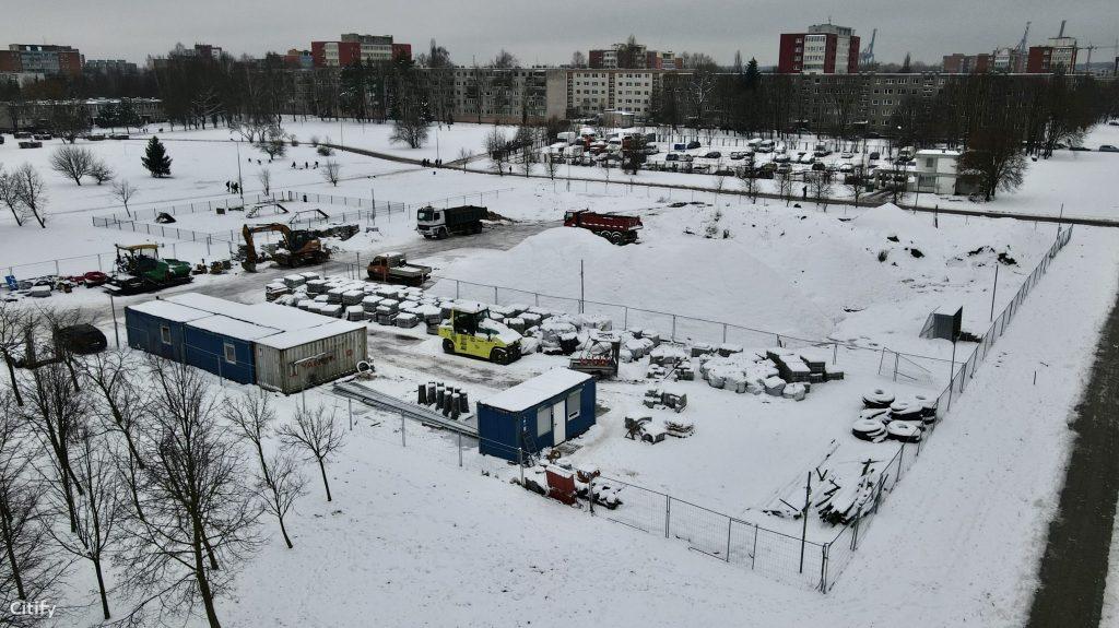 Dengtas futbolo maniežas (Baltijos pr. 51) - Sports arena - construction photos