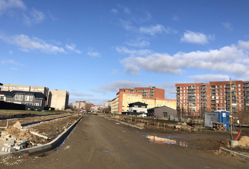 Statybininkų pr., Žardininkų g. kiemų sutvarkymas (Statybininkų pr., Žardininkų g.) - Kelias - statybų nuotraukos