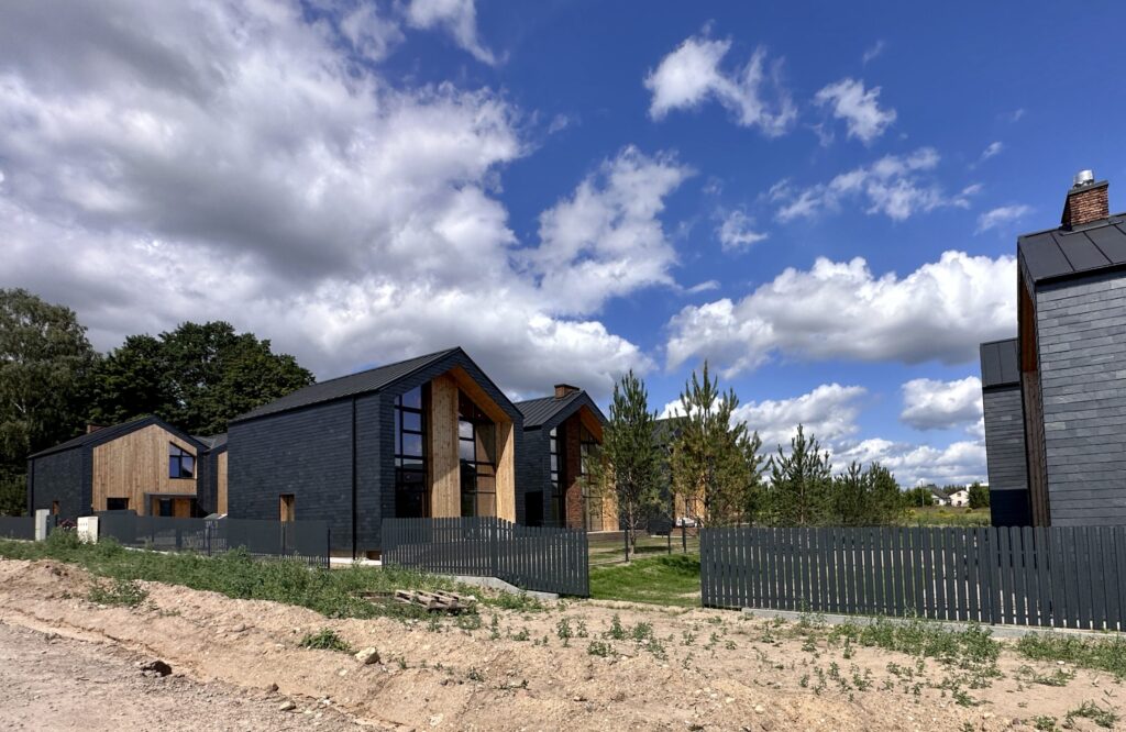 Pušų panorama 1 etapas (Kazio Bizausko g. 53, 55, Stasio Šilingo g. 92, 94, 96, 98, 100, 102) - Row housing - construction photos