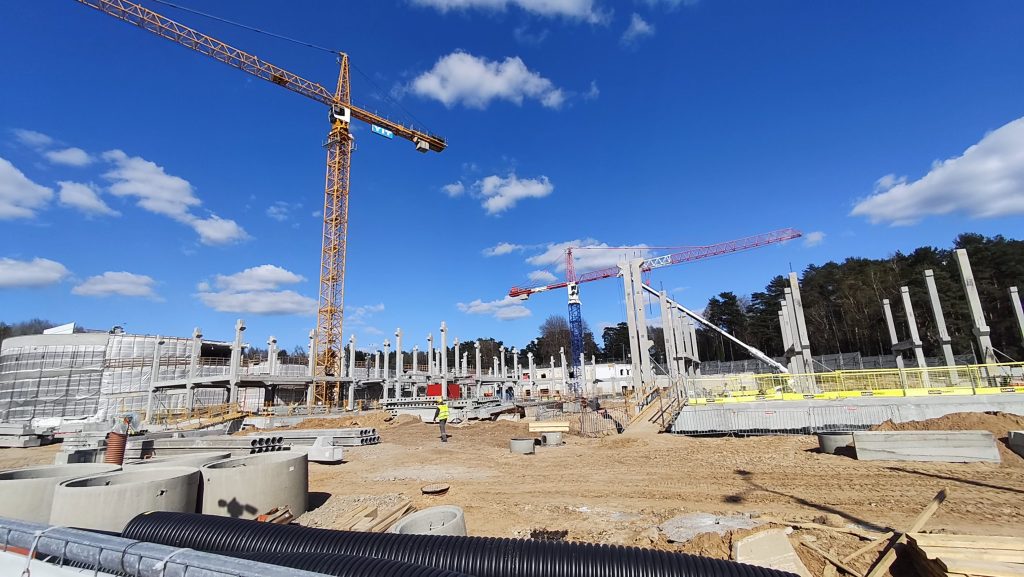 PC Mada rekonstrukcija (Viršuliškių g. 40, 42) - Kaubanduskeskus - ehituse fotod