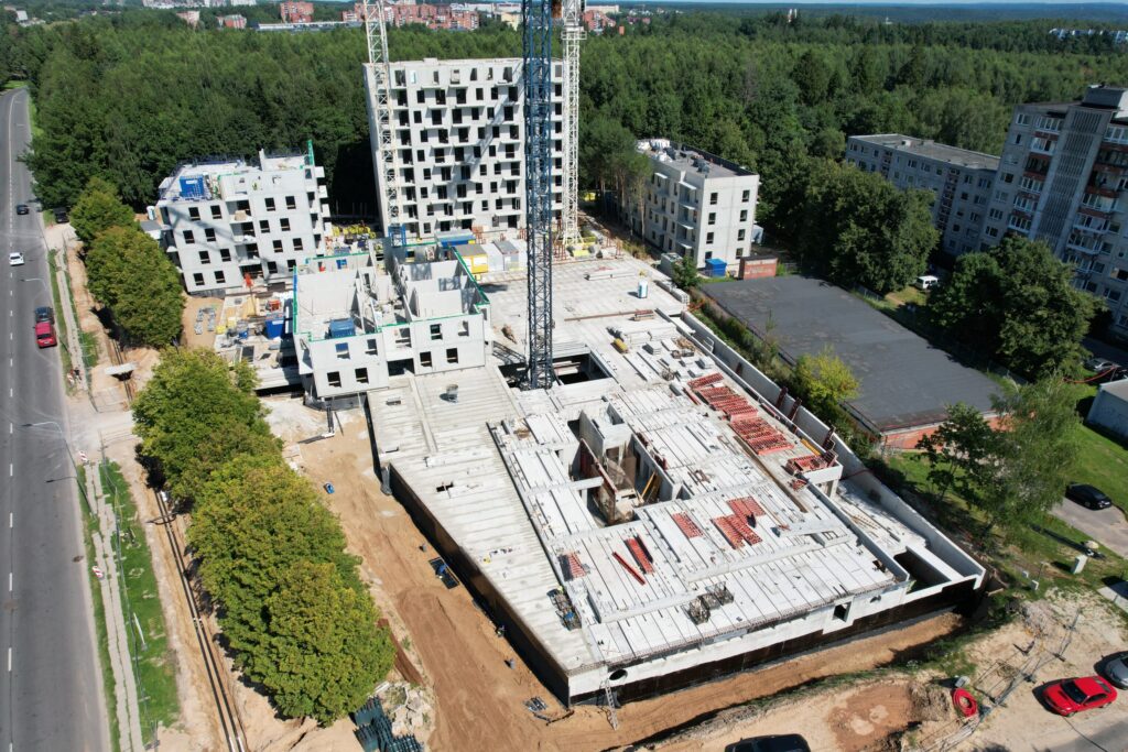 Jomanto parkas 1-2 etapai (Baltupio g. 61A) - Multi apartment - construction photos