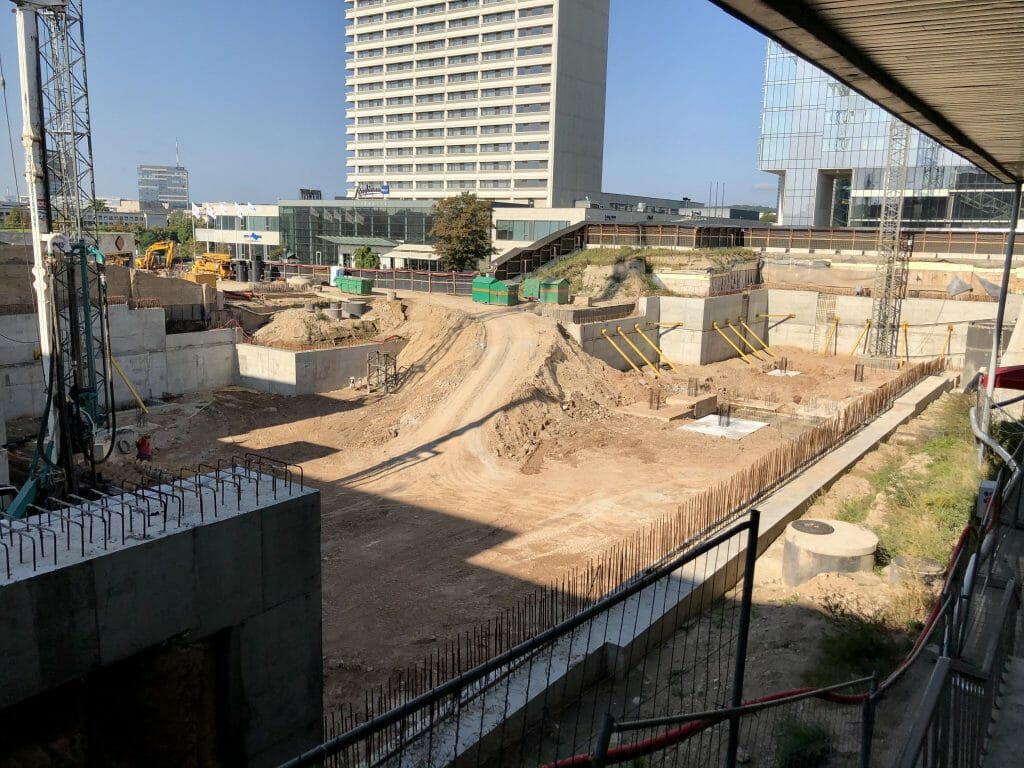 Artery (Konstitucijos pr. 18B) - Biroju centrs - būvdarbu attēli