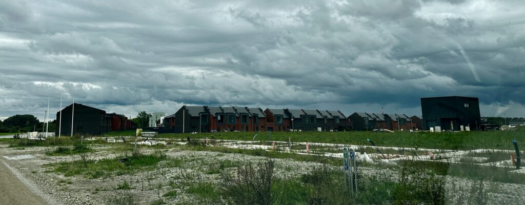 Bachmano Žemė (Vėluvos g. 1, 2, 3, 4 - 47, Eitkūnų g. 6, 6A, 8, 8A - 30, 30A, Tolminkiemio g. 1, 2, 3, 4 - 69) - Privātmāju kopienas, Rindu mājas - būvdarbu attēli