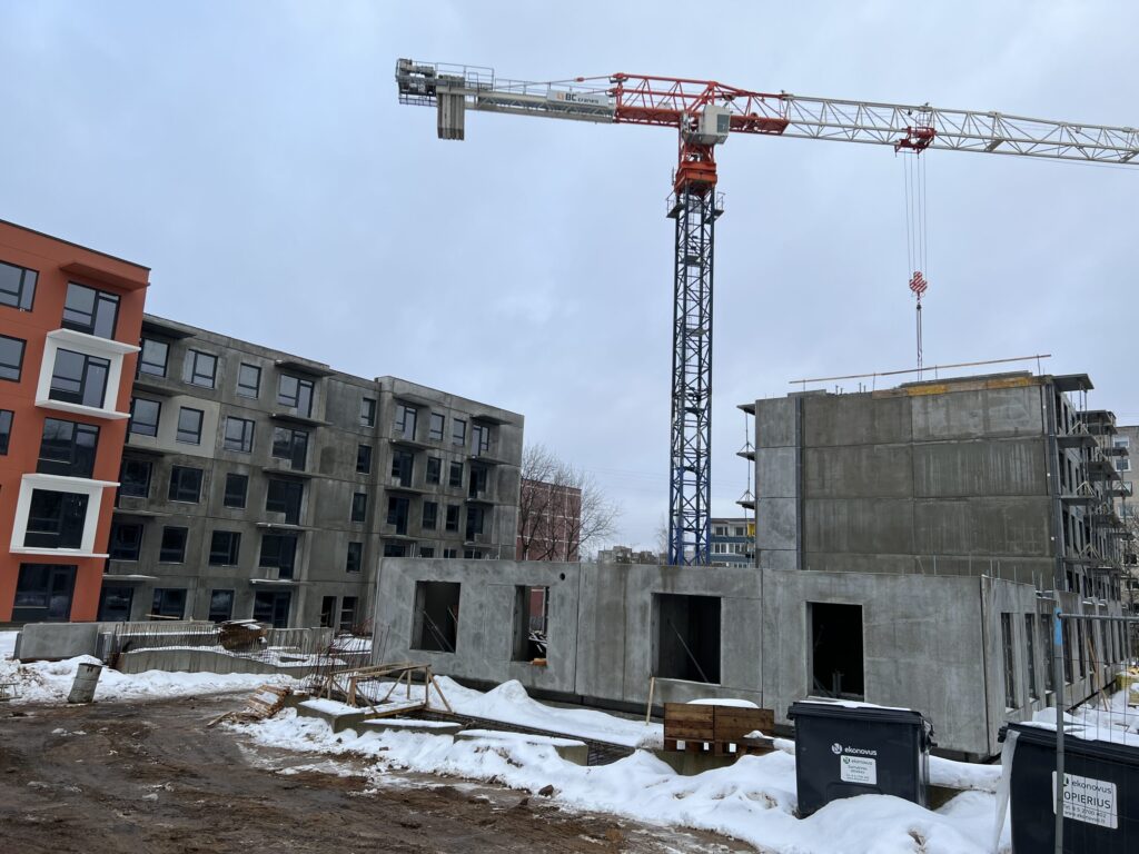 Karoliniškių namai 2 etapas (Sausio 13-osios g. 31) - Daugiabutis - statybų nuotraukos