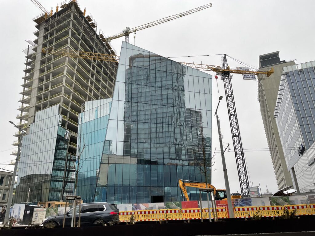 Artery (Konstitucijos pr. 18B) - Biroju centrs - būvdarbu attēli