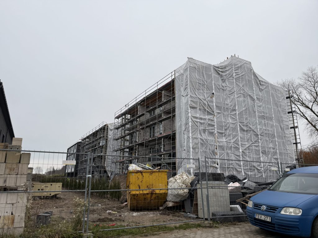 Dvaro slėnio butai (Medeinos g. 1B, 1C, 1D) - Multi apartment - construction photos