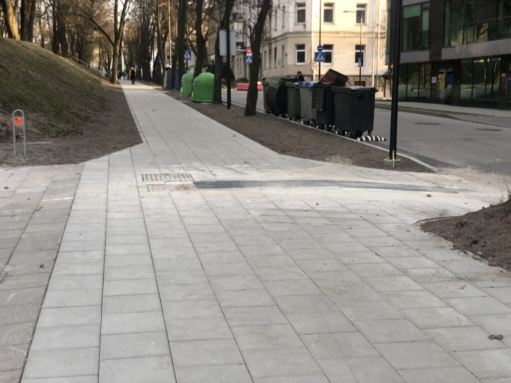 Algirdo g. dviračių takas (Algirdo g.) - Jalgrattatee, Tänav - ehituse fotod