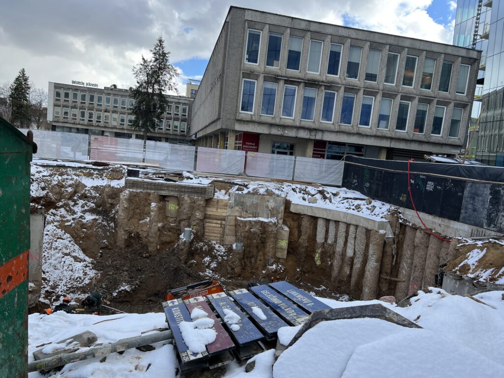 Artery (Konstitucijos pr. 18B) - Biroju centrs - būvdarbu attēli