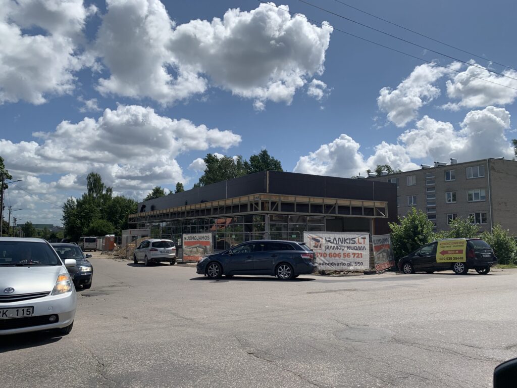 V20 (Vandžiogalos pl. 20) - Shopping center - construction photos