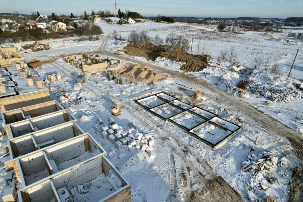 Kotedžai Kalnėnuose (Savičiūnų g.) 4 etapas (Savičiūnų g. 35C, 35D, 37A) - Row housing - construction photos