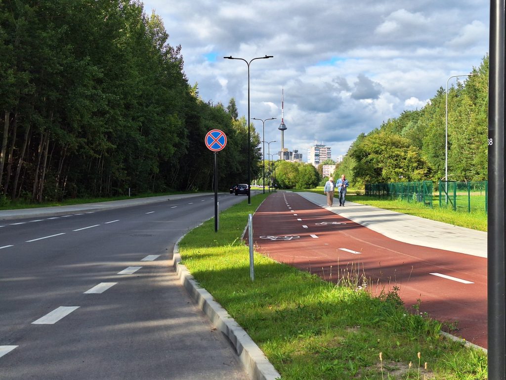Lazdynėlių g. rekonstrukcija (Lazdynėlių g.) - Velosipēdu ceļš, Iela - būvdarbu attēli