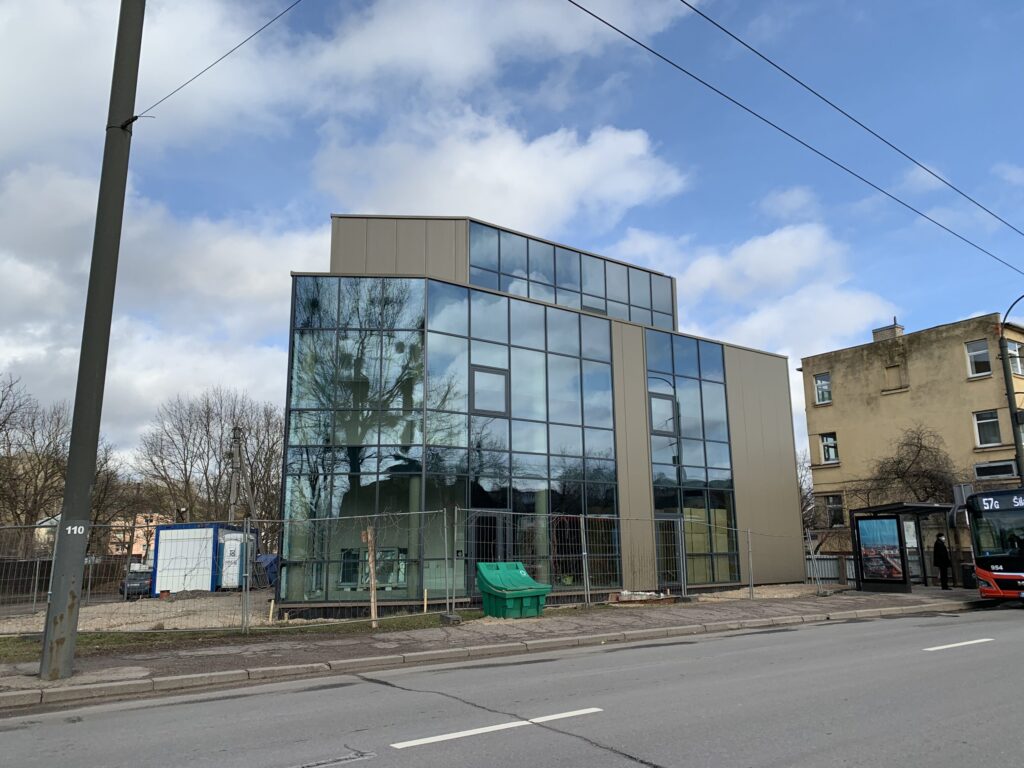 Varnių g. 5 (Varnių g. 5) - Kaubandus - ehituse fotod