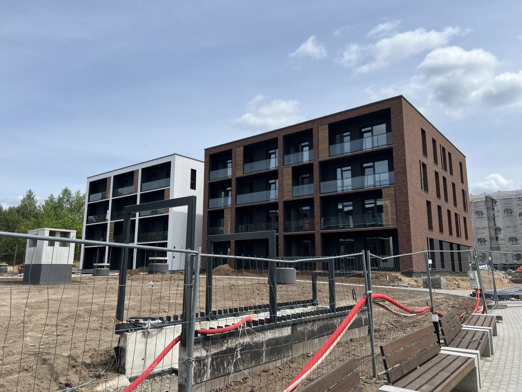 Vyšnios 3 etapas (Karaliaučiaus g. 33, 42) - Multi apartment - construction photos