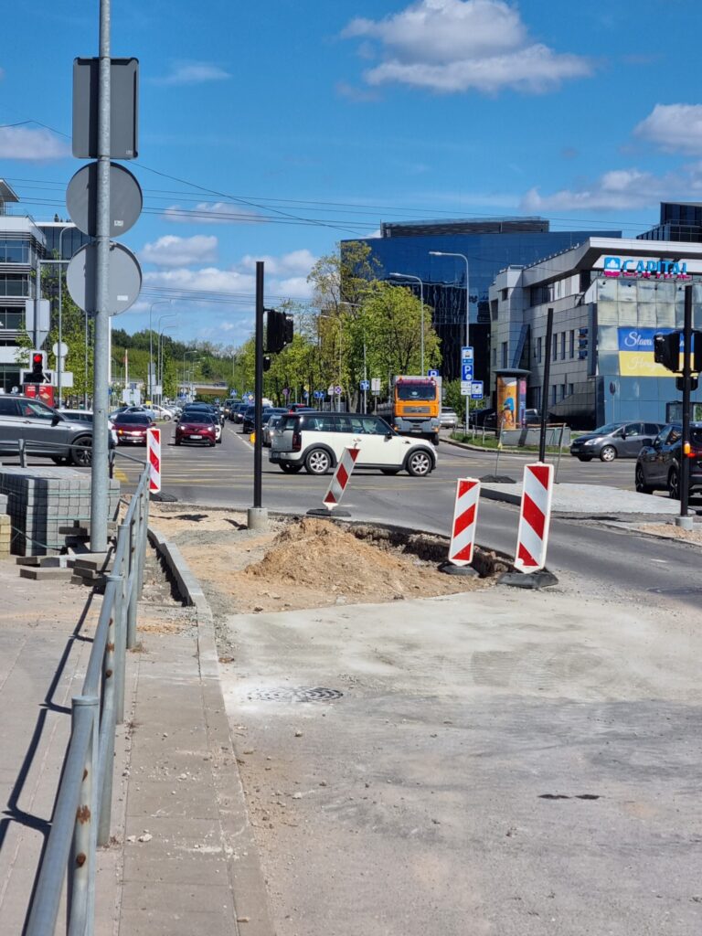 T. Narbuto g. dviračių takas ir viešojo transporto juosta (T. Narbuto g.) - Bike path - construction photos