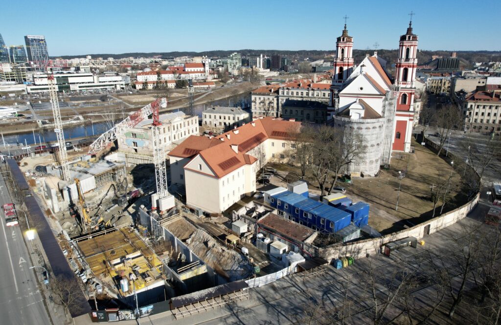 Vasario 16-osios (Vasario 16-osios g. 1) - Hotel, Office center, Primary and secondary education - construction photos